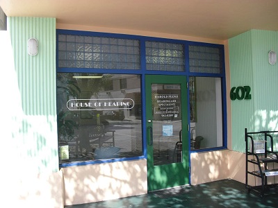 Examples of a well-themed practice. House of Hearing in Florida