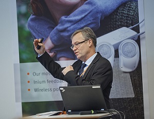 Bo H&aring;kansson giving a presentation