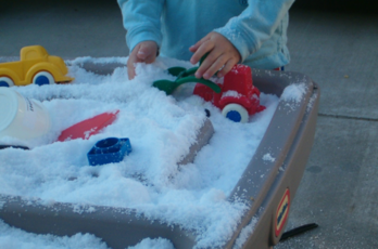 Snow in a sand table