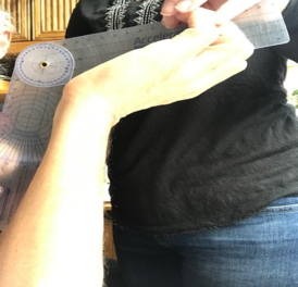 Hand extension with the elbow on the table and wrist relaxed