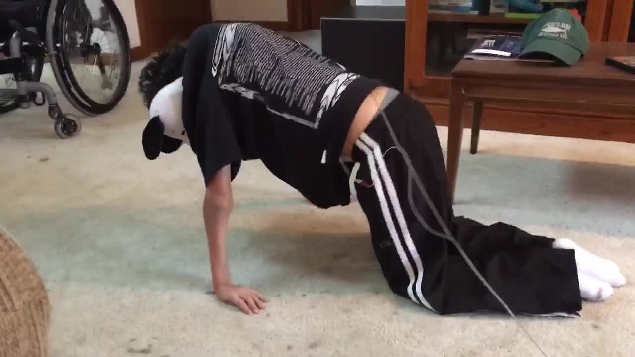Video of client with electrical stimulation crawling